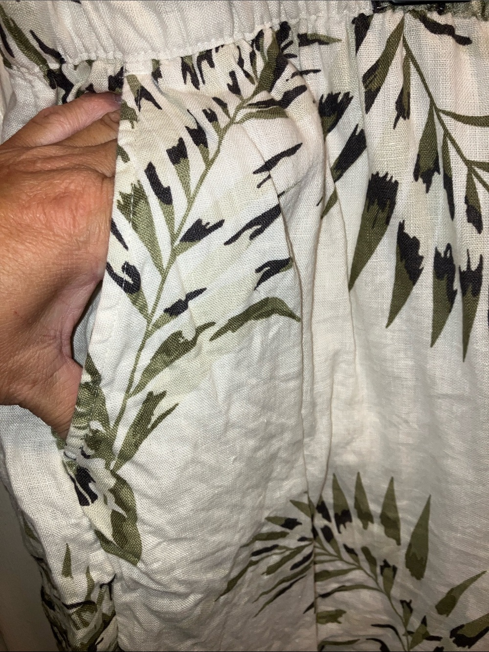 C.C White & Green & Black Tropical Print Linen Bermuda Shorts 2X - Picture 3 of 3